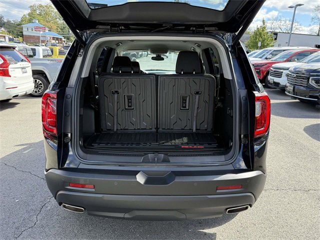 Certified 2023 GMC Acadia SLE w/ Driver Convenience Package image 11
