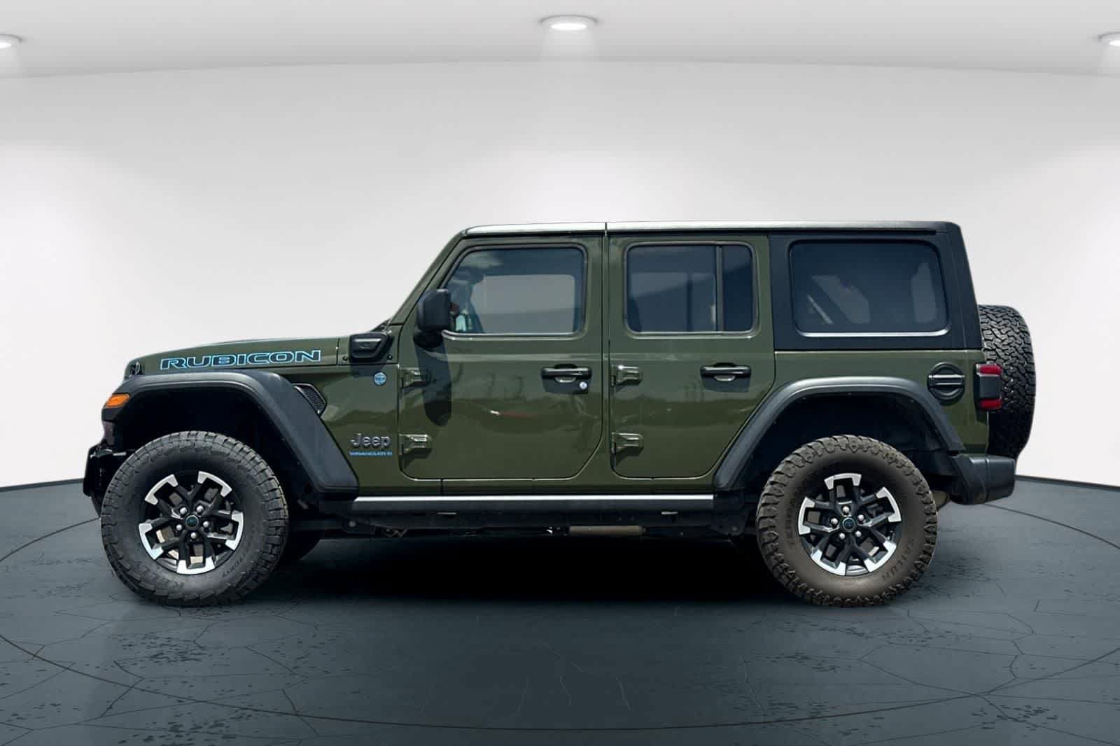 Used 2024 Jeep Wrangler Unlimited Rubicon 4xe AWD/4WD image 9