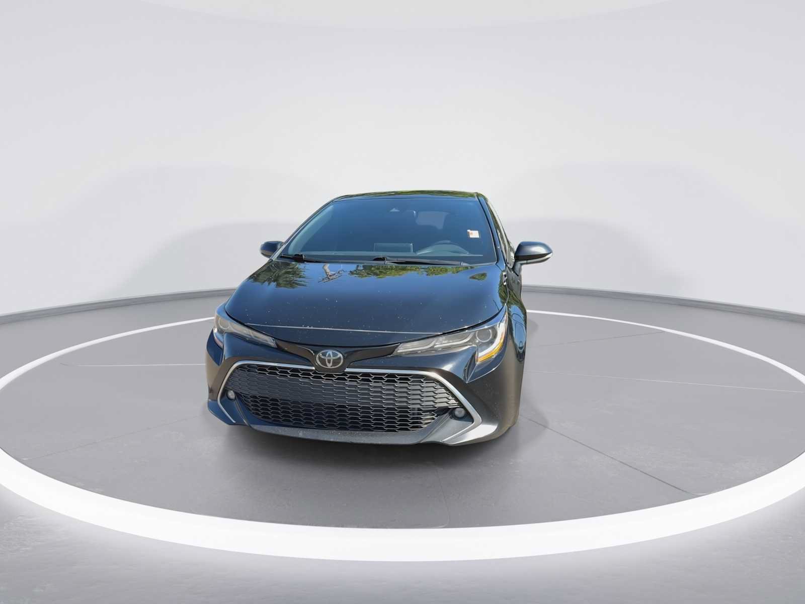 Used 2021 Toyota Corolla XSE FWD image 3