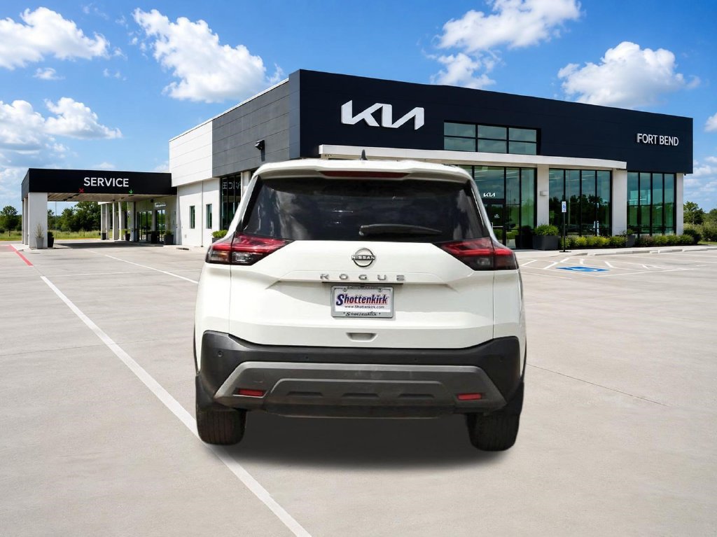 Used 2023 Nissan Rogue S FWD image 6
