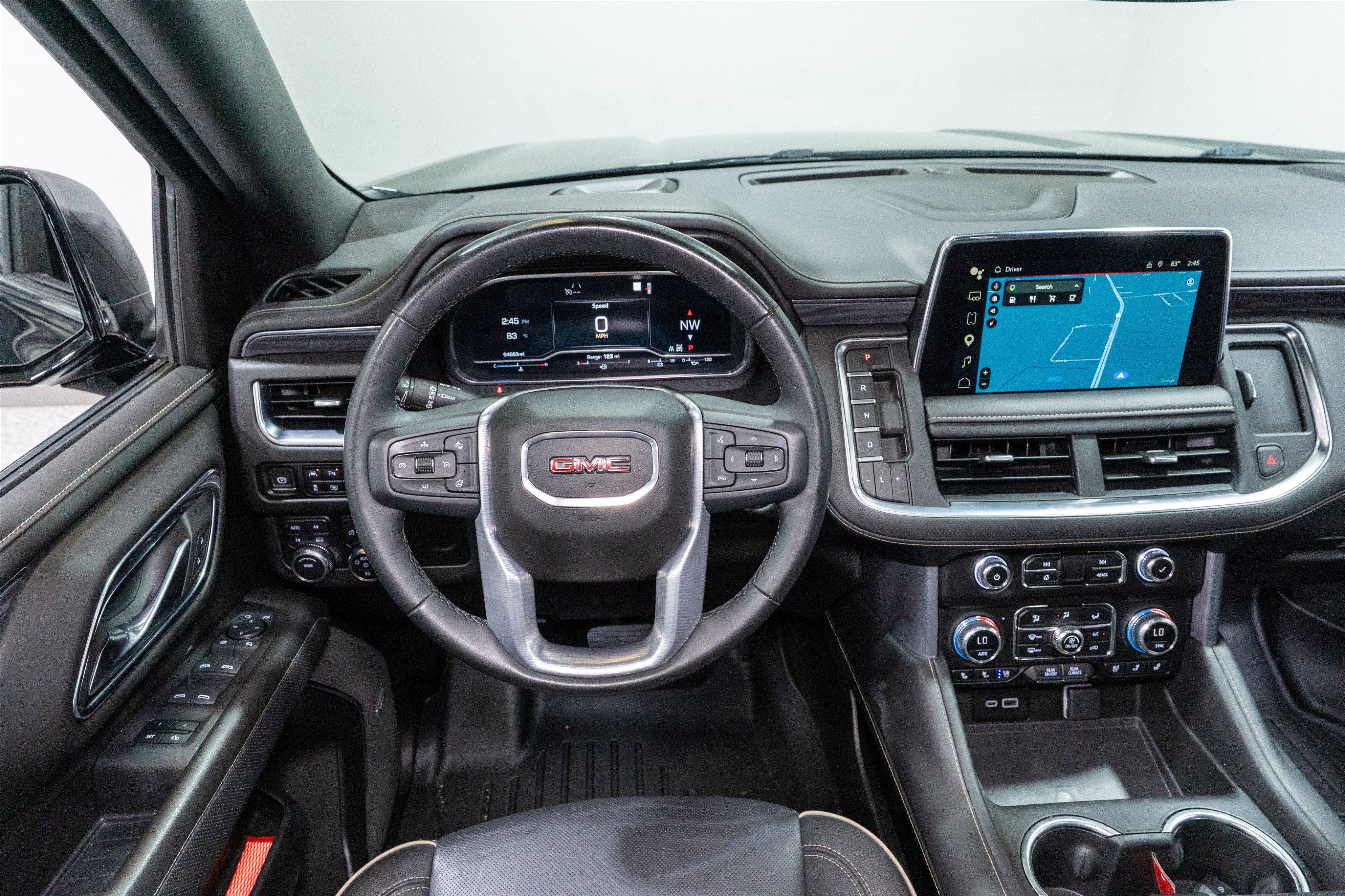 Used 2023 GMC Yukon XL SLT w/ SLT Luxury Package AWD/4WD image 11