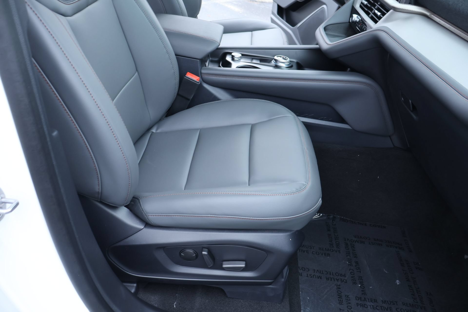 New 2026 Ford Explorer Active w/ Active Comfort Package AWD/4WD image 15