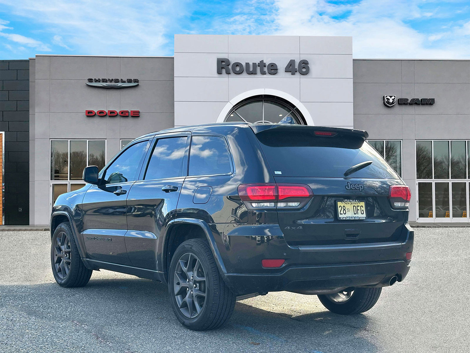 Used 2021 Jeep Grand Cherokee Limited w/ Quick Order Package 2GK 80th image 4