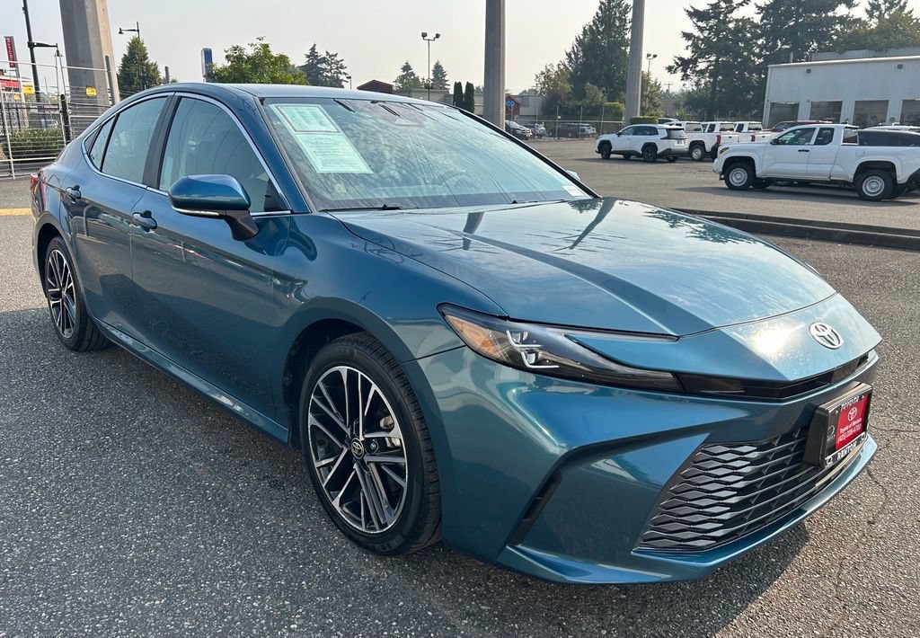 Certified 2025 Toyota Camry XLE FWD image 3