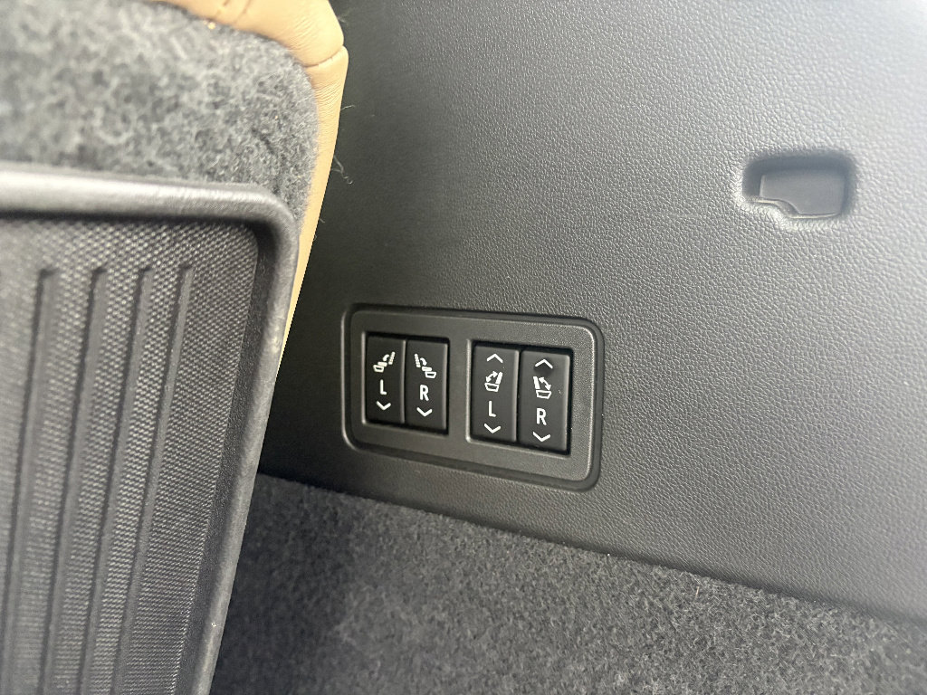 Used 2020 Cadillac XT6 Sport w/ Platinum Package image 9