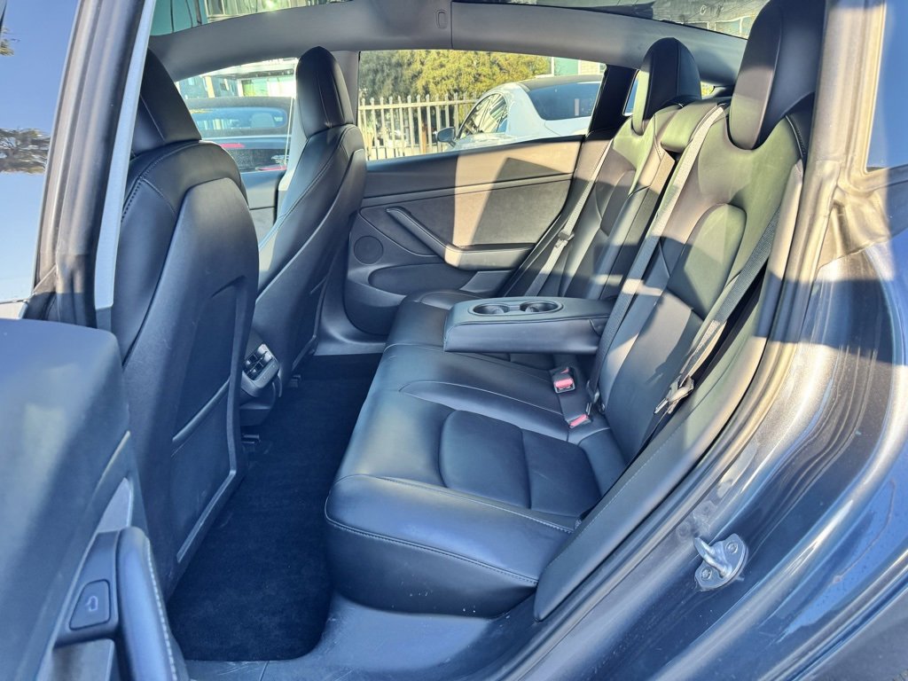 Used 2023 Tesla Model 3 Standard Range image 31