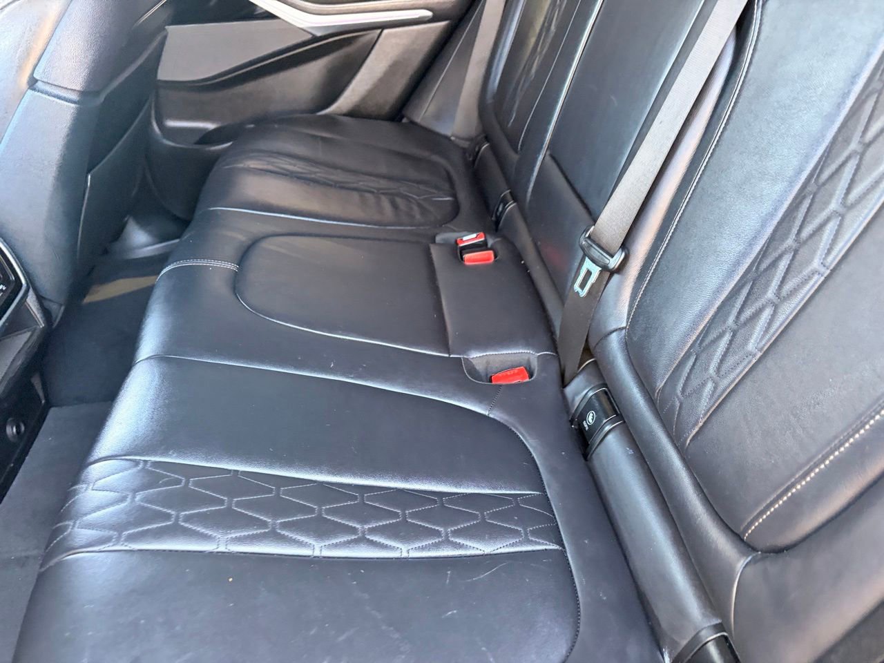 Used 2019 BMW X5 xDrive40i w/ Premium Package AWD/4WD image 16