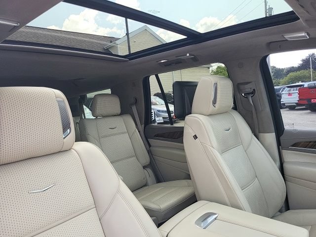 Used 2021 Cadillac Escalade Premium Luxury Platinum AWD/4WD image 27