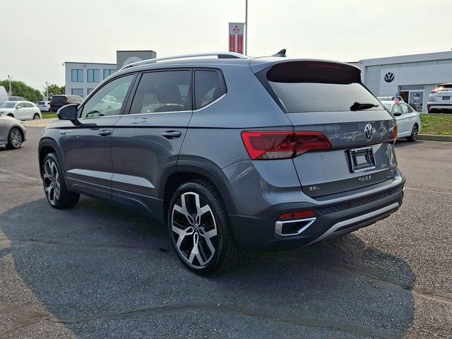 Certified 2022 Volkswagen Taos SEL AWD/4WD image 4