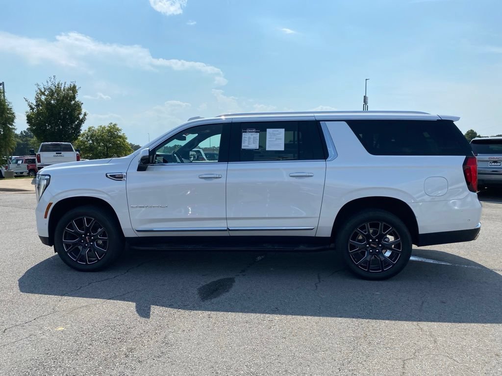Used 2025 GMC Yukon XL Denali AWD/4WD image 12