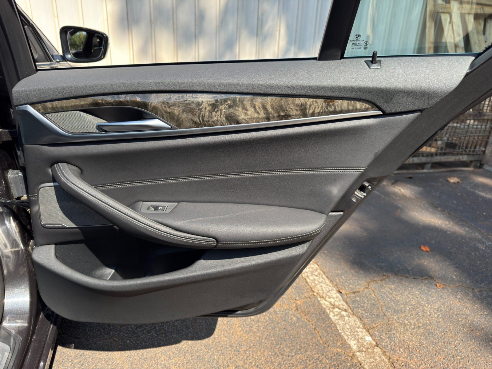 Used 2022 BMW 530e w/ Premium Package RWD image 46