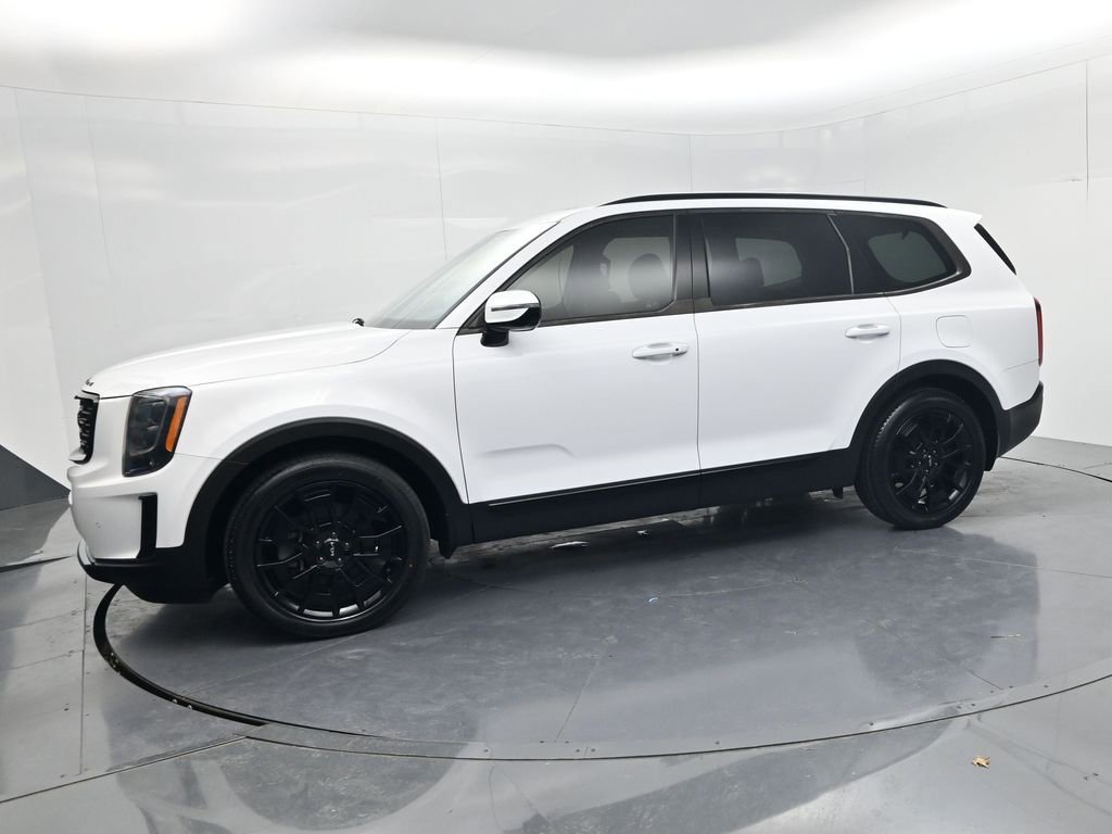 Used 2022 Kia Telluride SX w/ SX Prestige Package image 4