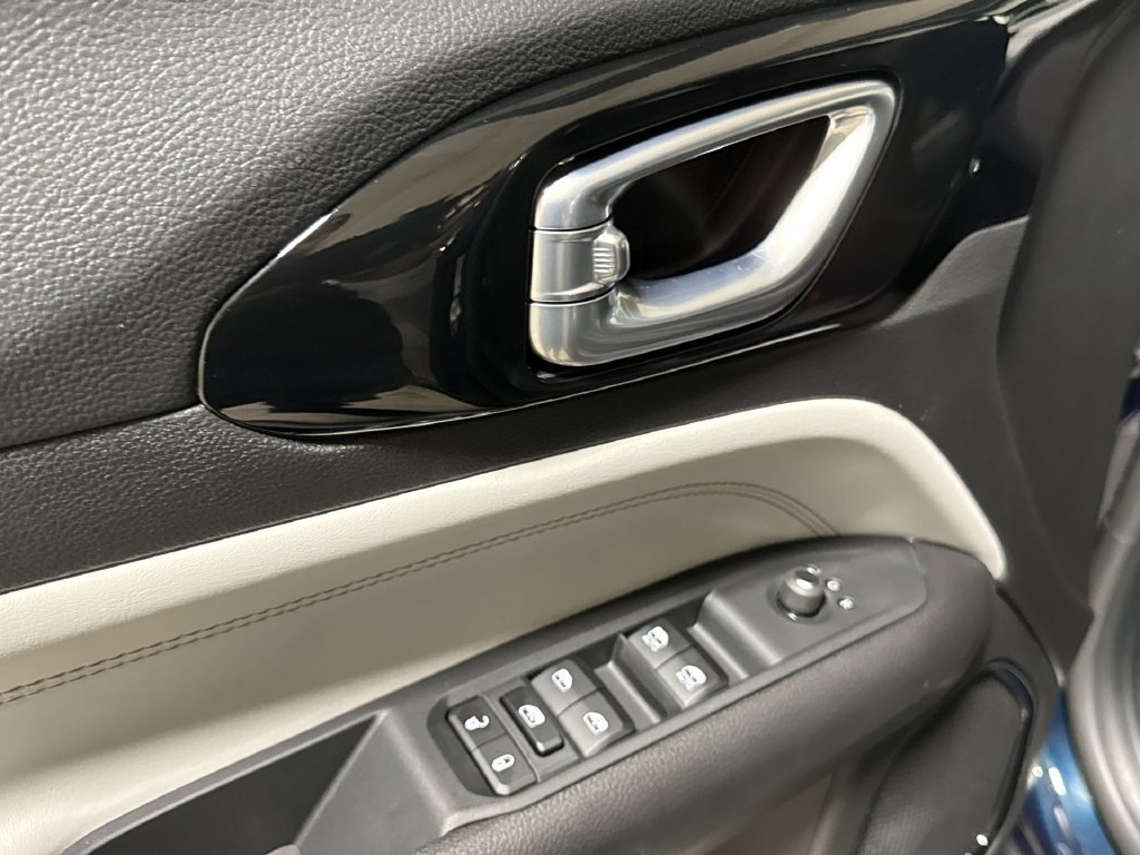 New 2026 Jeep Compass Limited AWD/4WD image 19
