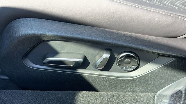 Used 2025 Acura TLX w/ Technology Package image 11
