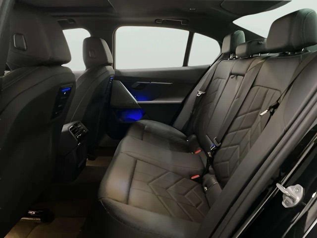 Used 2025 BMW i5 eDrive40i image 61