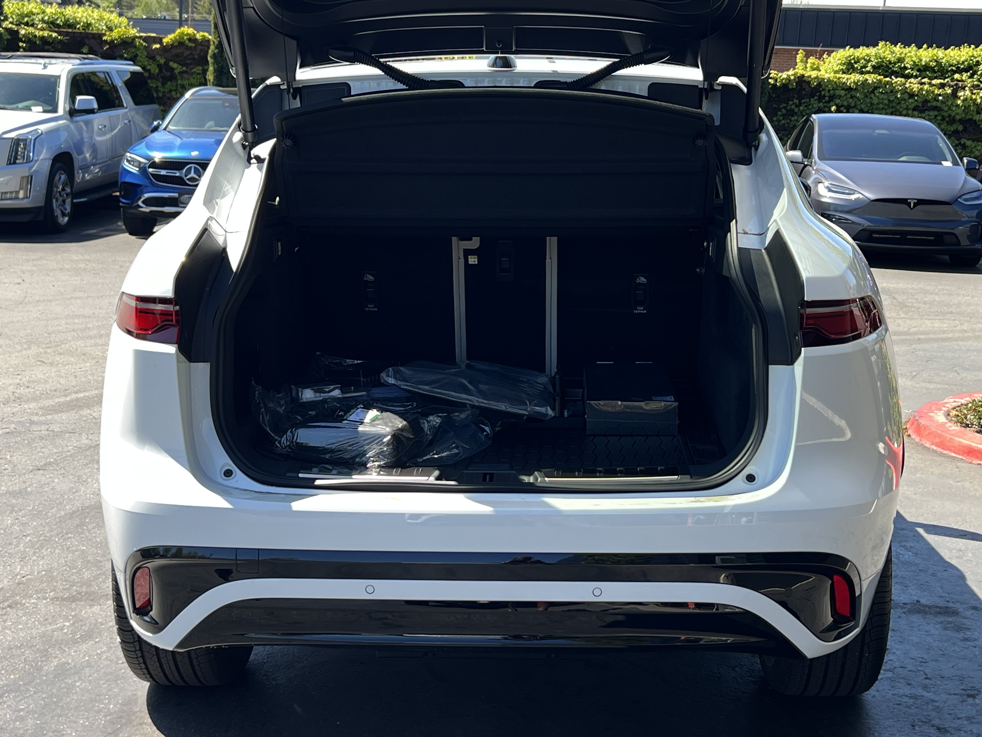 New 2025 Jaguar F-PACE R-Dynamic S AWD/4WD image 14