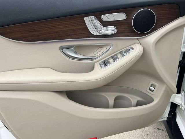 Used 2021 Mercedes-Benz GLC 300 4MATIC image 28