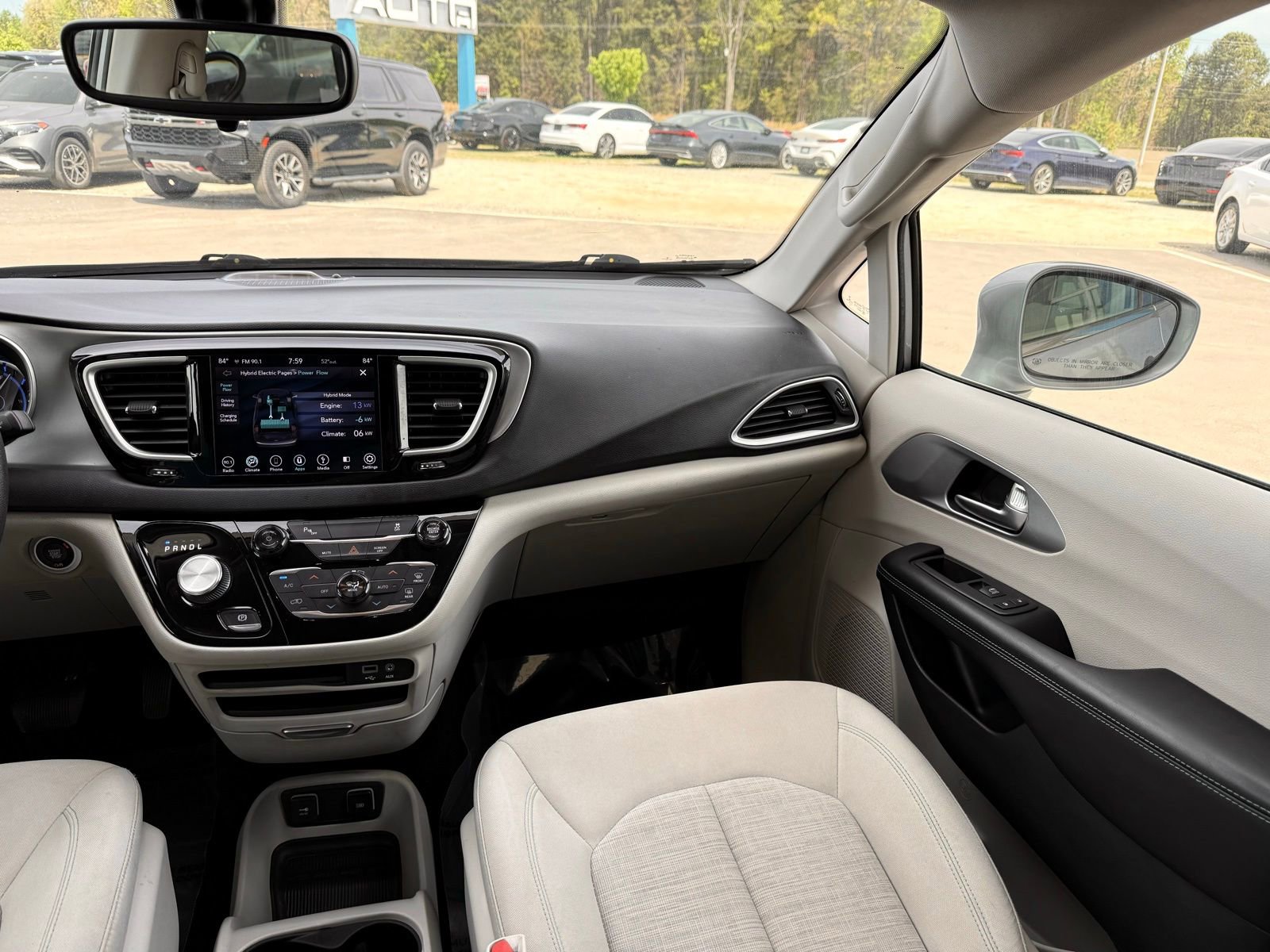 Used 2018 Chrysler Pacifica Touring Plus image 32