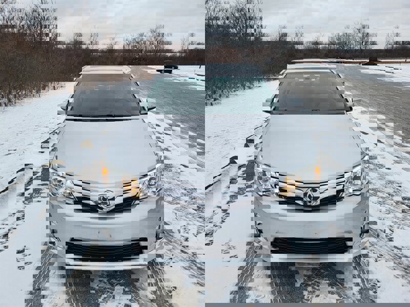 Used 2014 Toyota Camry XLE image 4