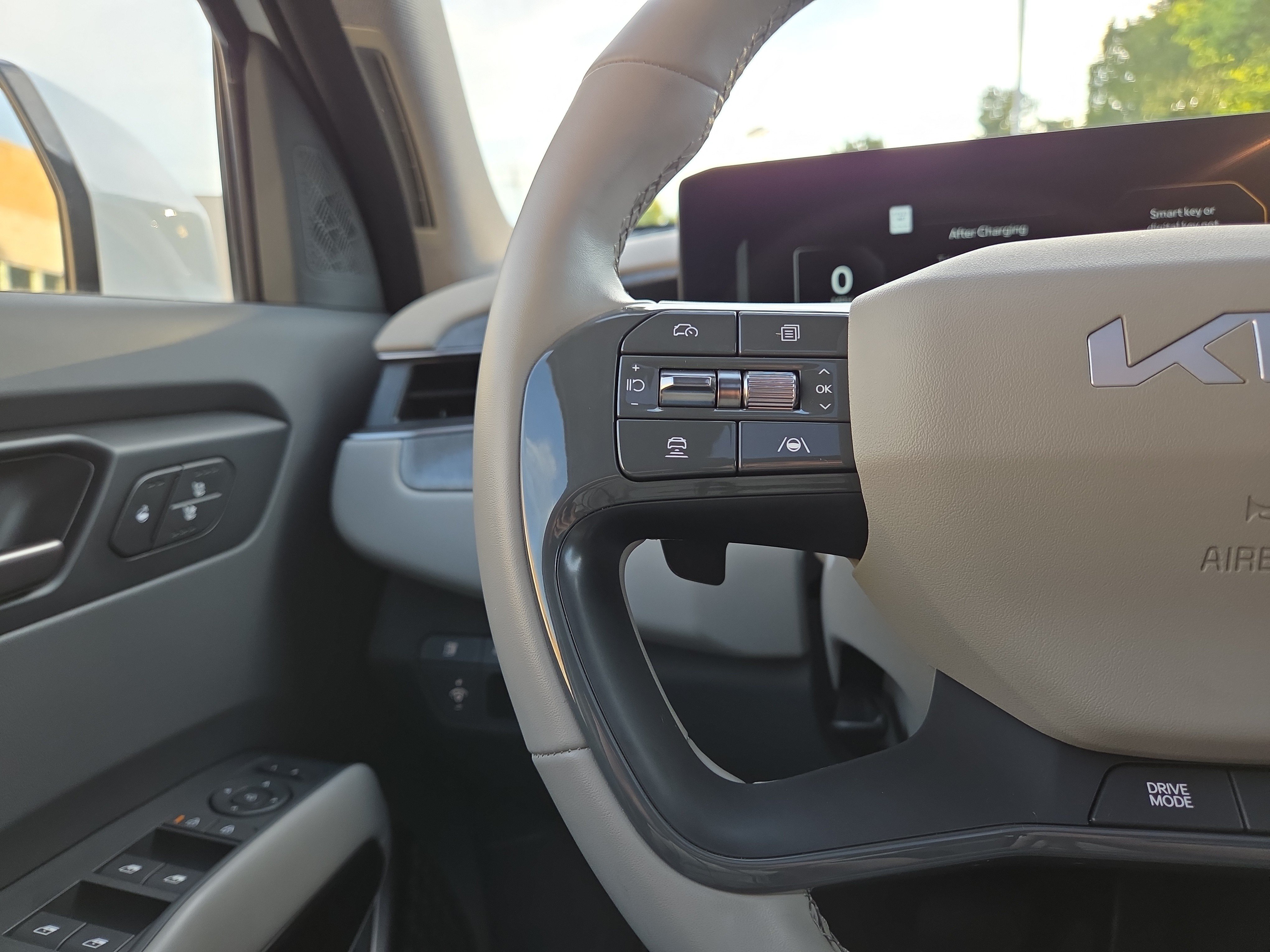 Certified 2024 Kia EV9 Wind AWD/4WD image 18
