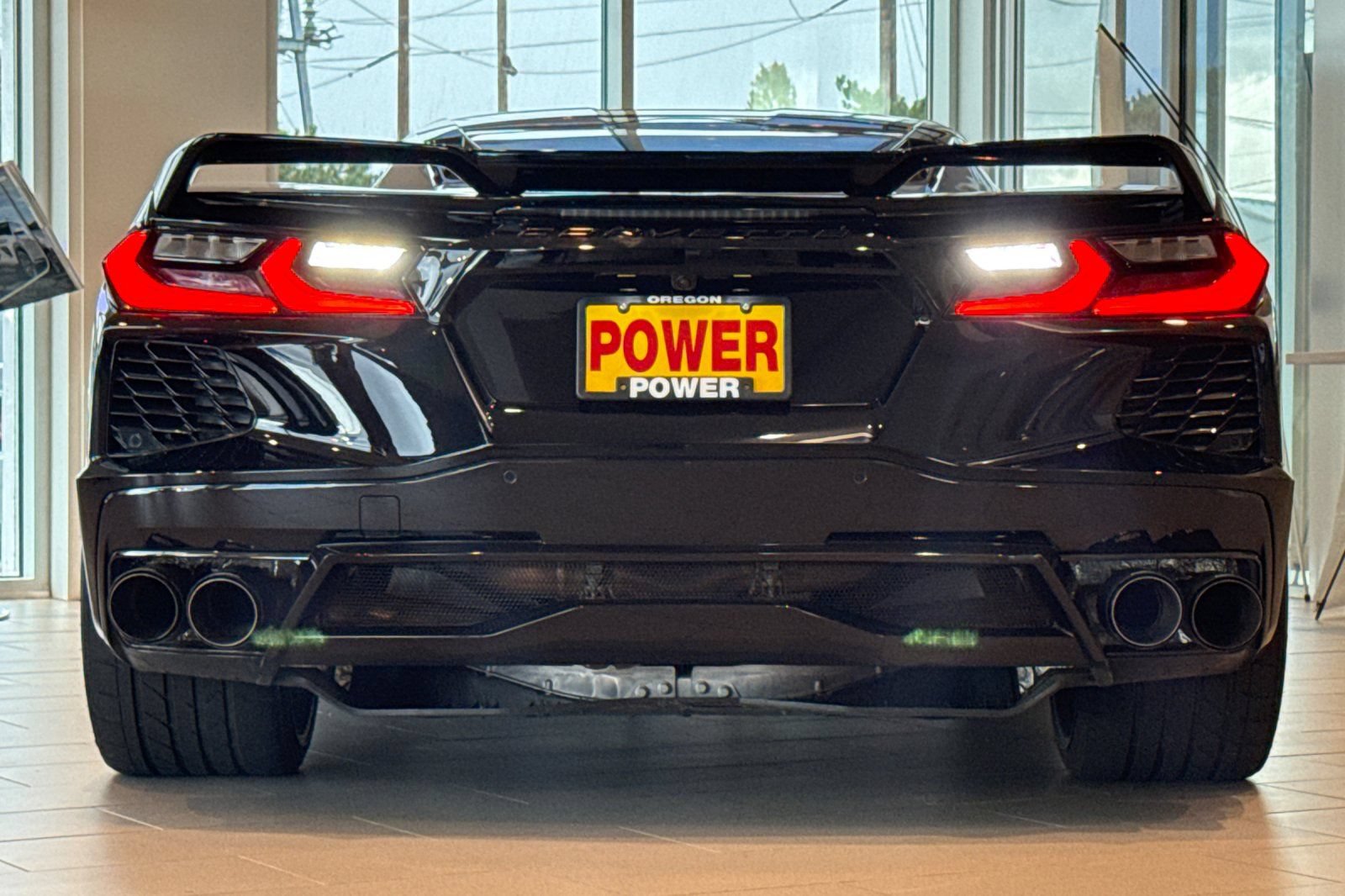 Used 2022 Chevrolet Corvette Stingray Coupe w/ Z51 Performance Package RWD image 5