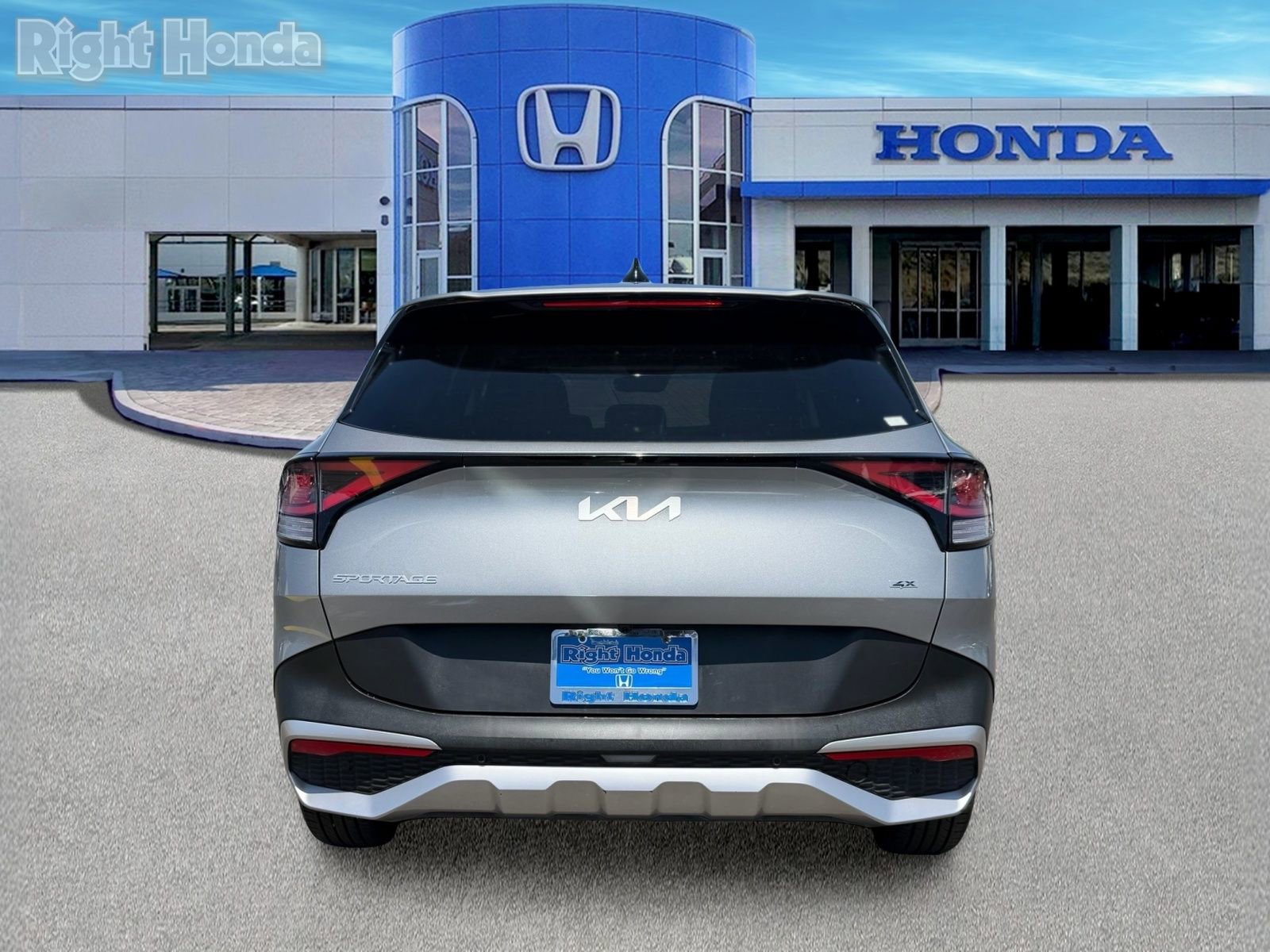 Used 2024 Kia Sportage LX AWD/4WD image 5