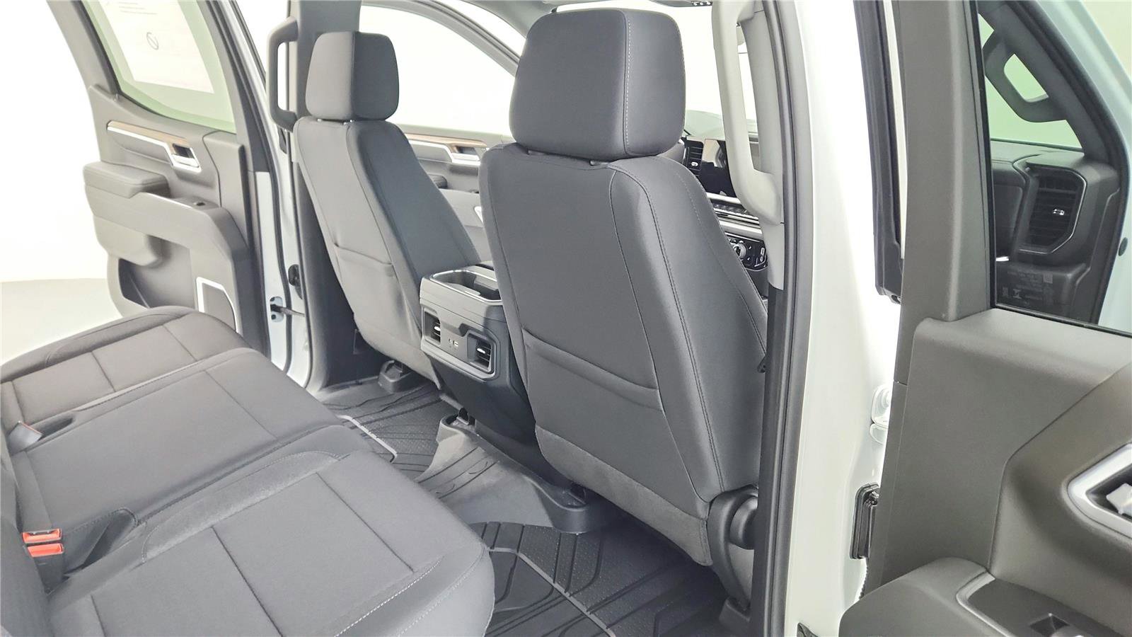 Used 2026 Chevrolet Silverado 1500 LT w/ Protection Package AWD/4WD image 35