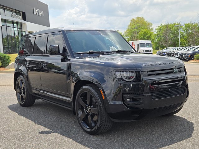 Used 2023 Land Rover Defender 110 AWD/4WD image 4