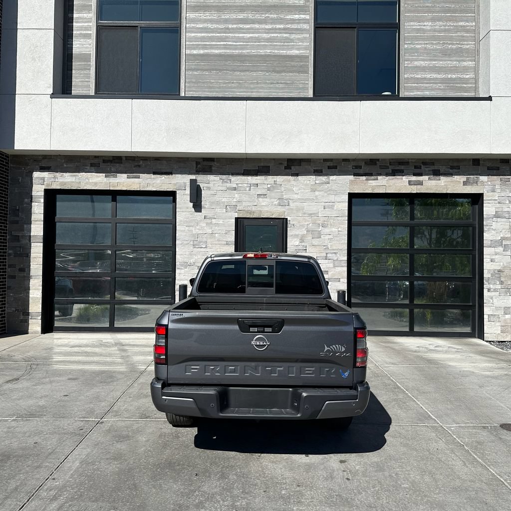 Used 2022 Nissan Frontier SV w/ Technology Package AWD/4WD image 4