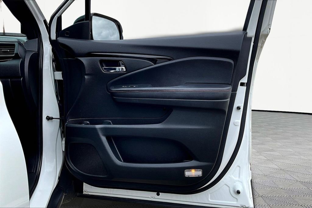 Used 2021 Honda Ridgeline Black Edition image 25