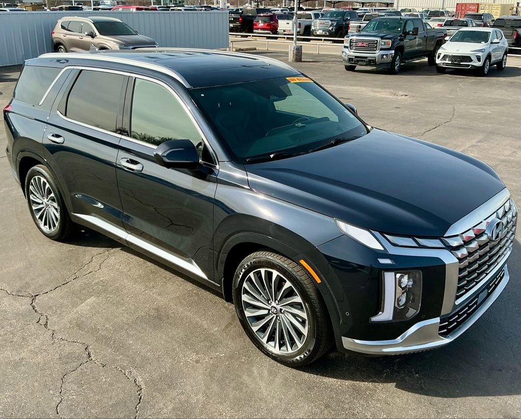 Used 2024 Hyundai Palisade Calligraphy image 4