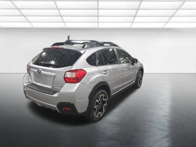 Used 2017 Subaru Crosstrek 2.0i Premium w/ Moonroof Package image 5