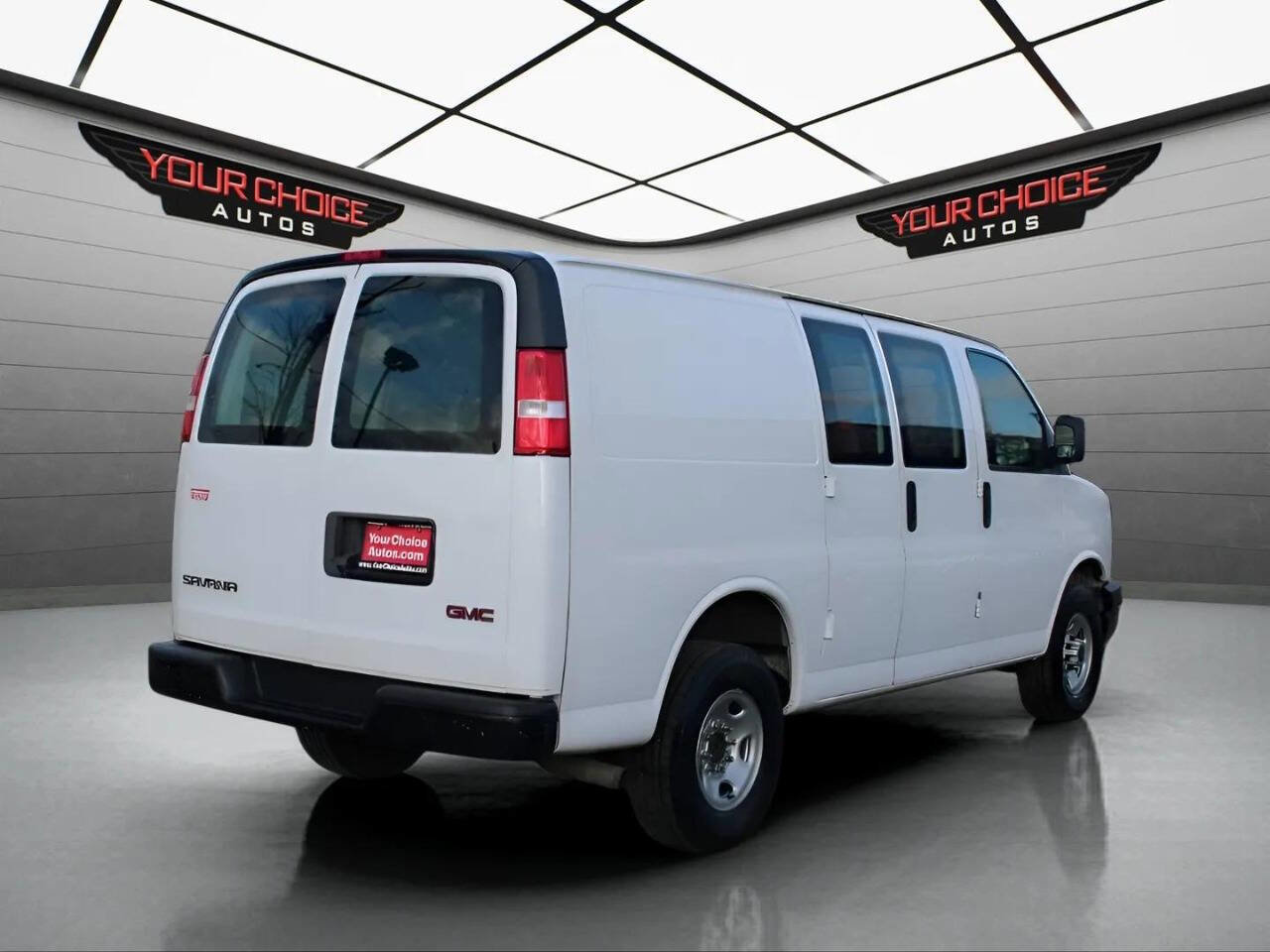 Used 2021 GMC Savana 2500 w/ Driver Convenience Package image 3