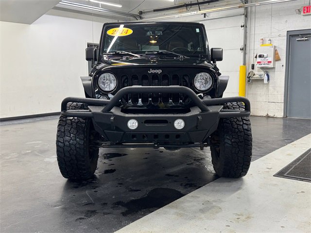 Used 2014 Jeep Wrangler Unlimited Sahara w/ Connectivity Group image 11