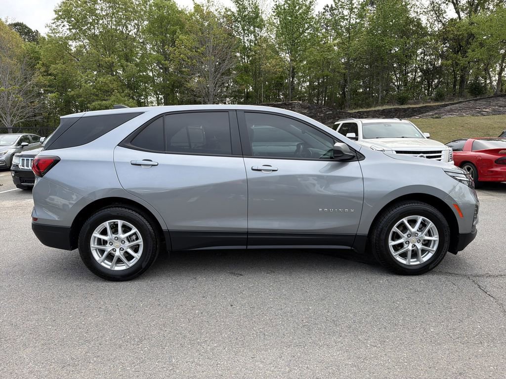 Used 2023 Chevrolet Equinox LS image 6