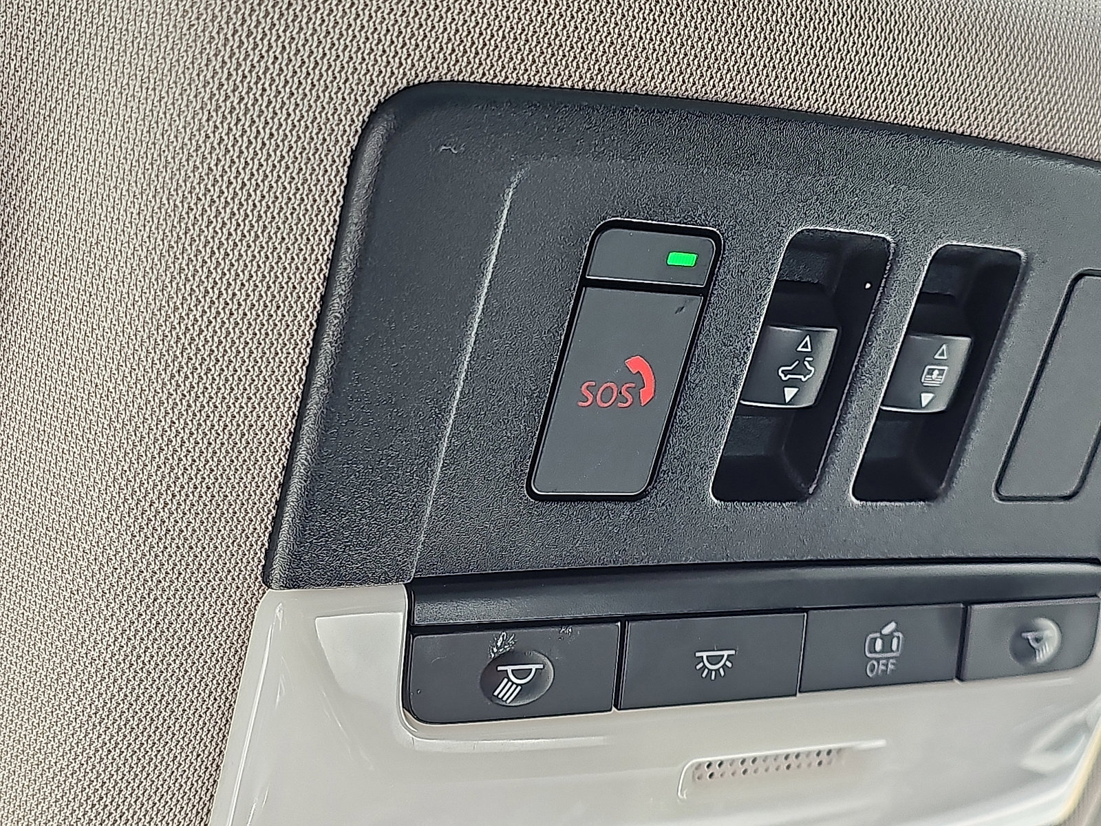 Certified 2021 Nissan Rogue SV w/ Premium Package image 27