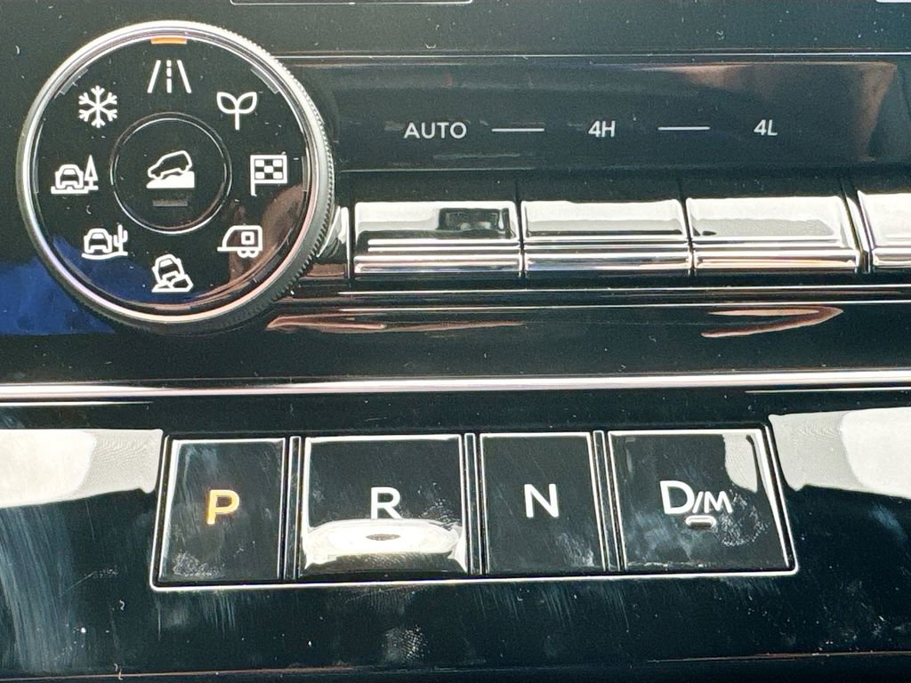 New 2025 Nissan Armada PRO-4X image 17