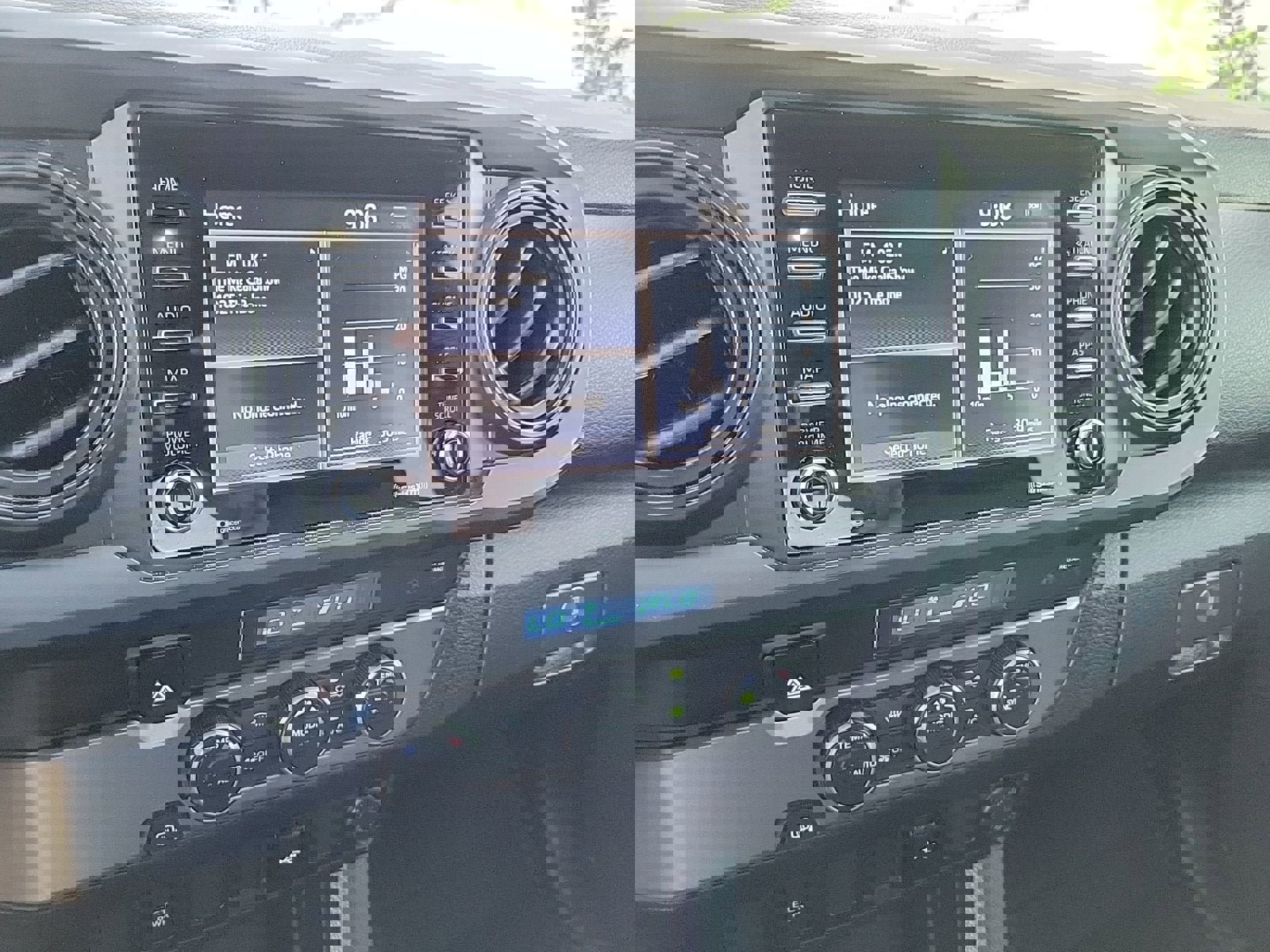 Used 2022 Toyota Tacoma SR w/ SX Package image 19