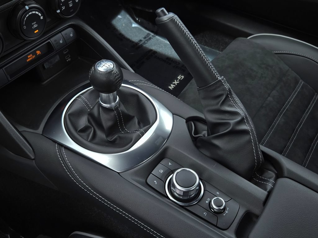 Certified 2025 MAZDA MX-5 Miata Club w/ Brembo/BBS Recaro Package RWD image 18