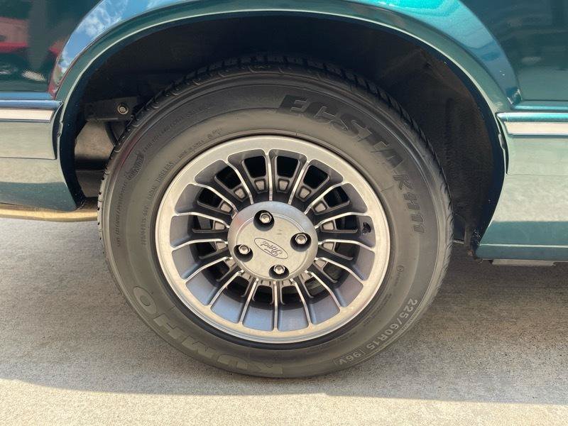 Used 1990 Ford Mustang LX RWD image 19
