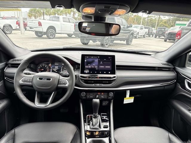 New 2026 Jeep Compass Latitude image 12