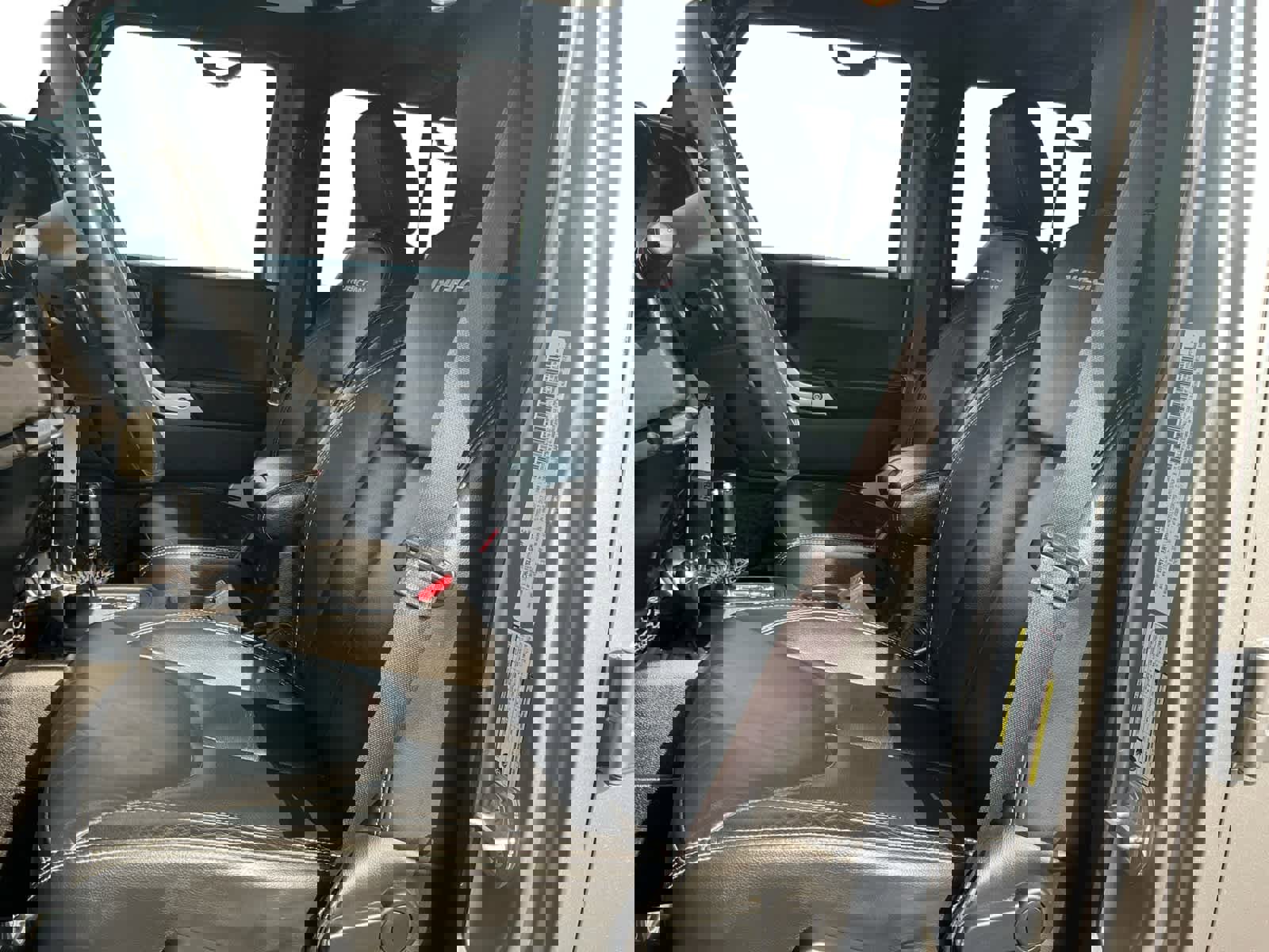 Used 2014 Jeep Wrangler Unlimited Rubicon image 9