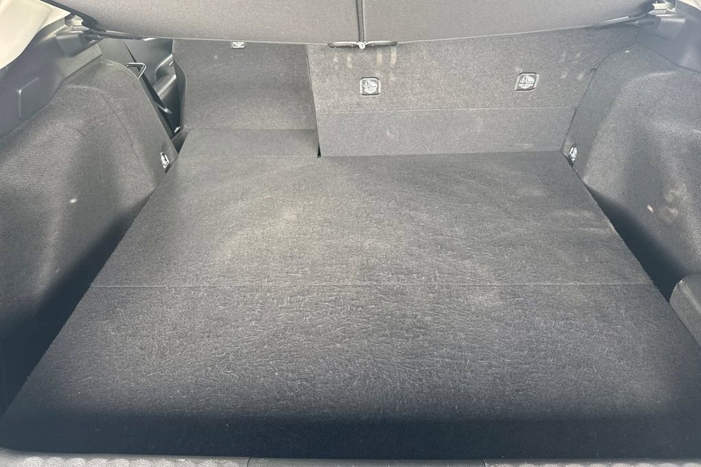 Used 2025 Toyota Prius XLE FWD image 22