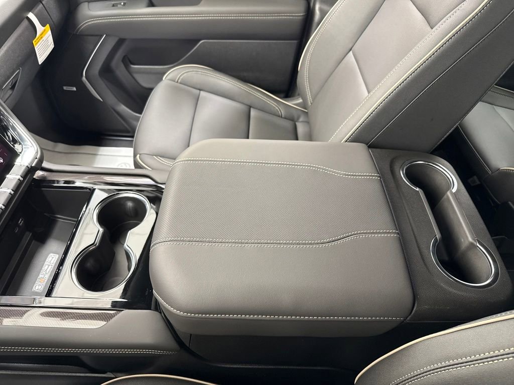 New 2026 GMC Yukon XL Elevation image 36