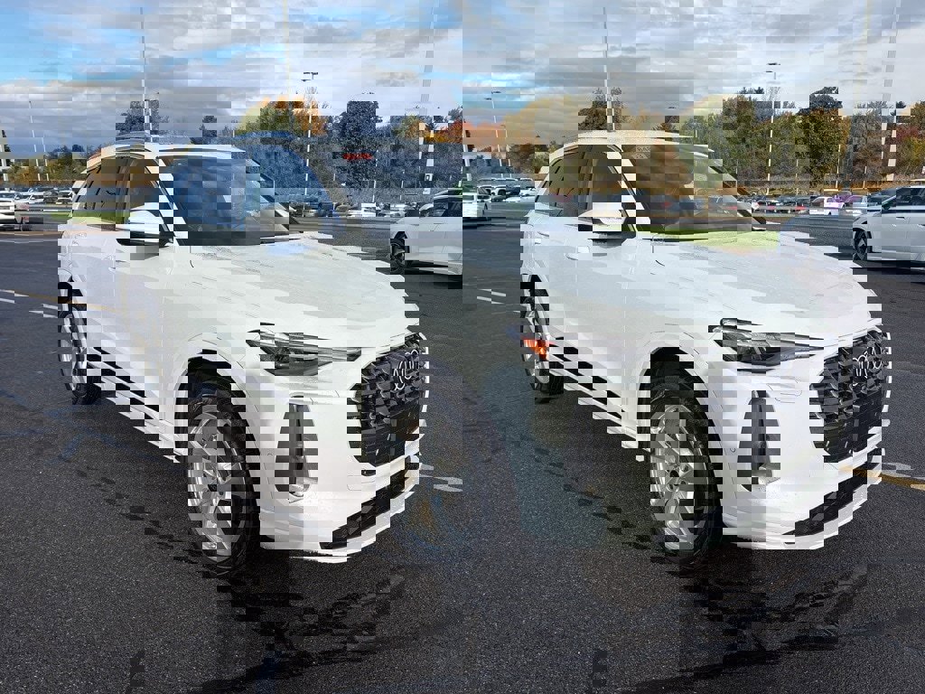 New 2025 Audi Q5 Premium Plus