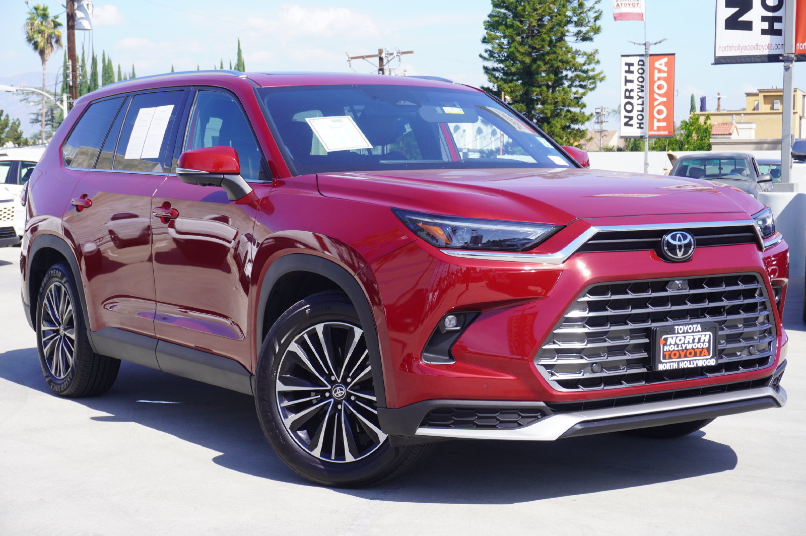 Certified 2024 Toyota Grand Highlander AWD Hybrid image 2