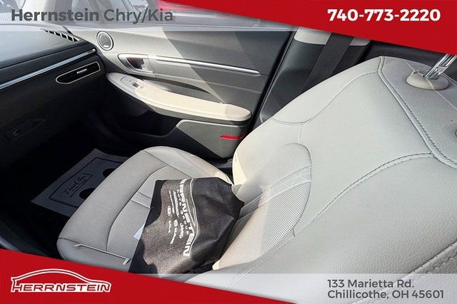 Used 2023 Hyundai Sonata Limited w/ Cargo Package image 11