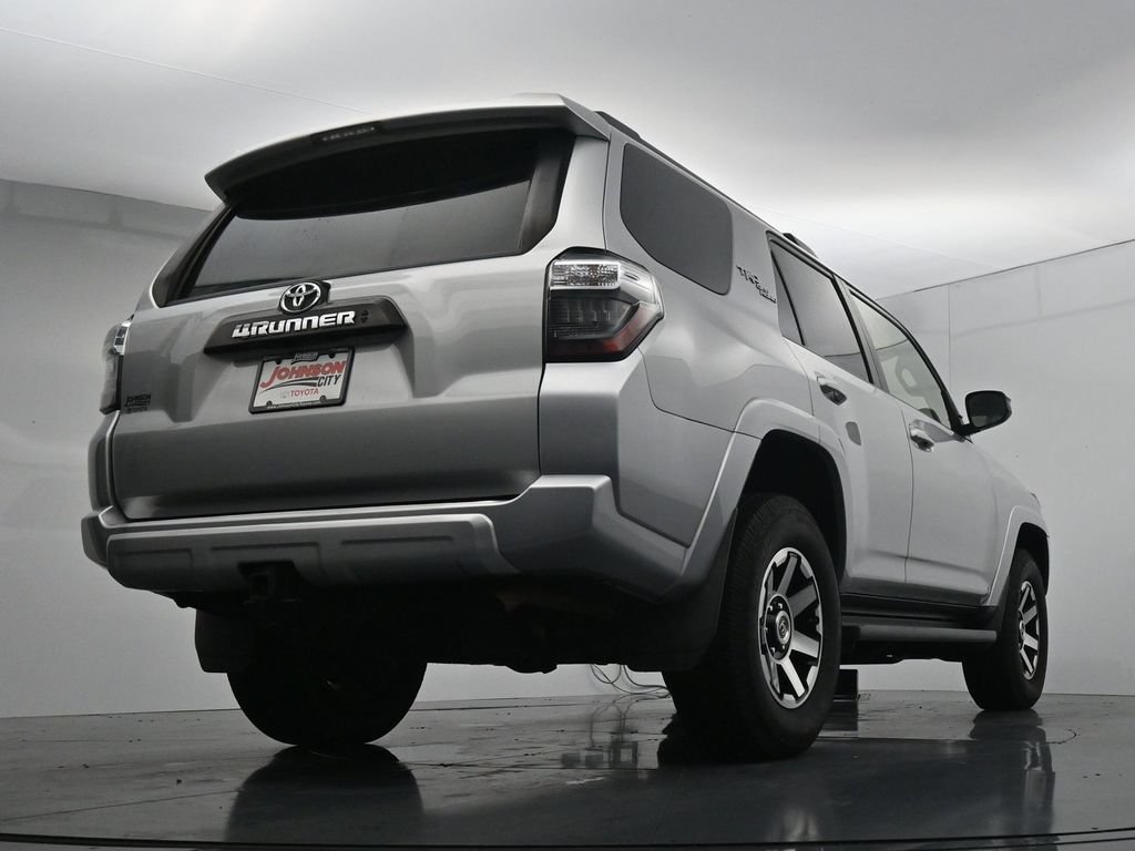 Used 2021 Toyota 4Runner TRD Off-Road AWD/4WD image 36