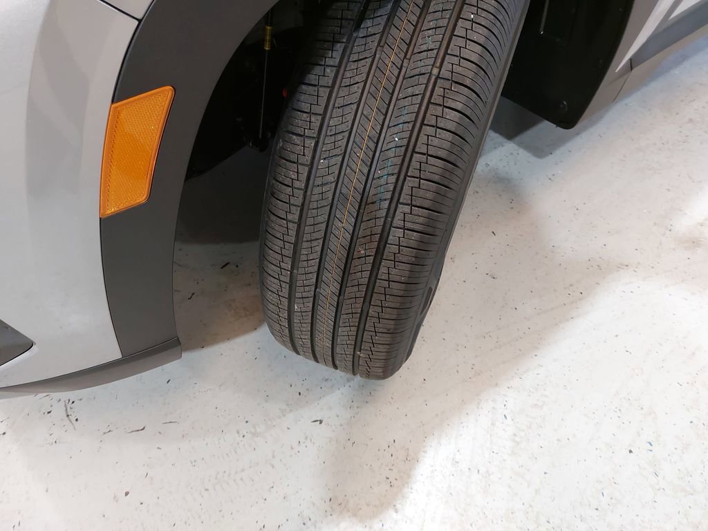 New 2026 Hyundai Tucson Blue SE image 32