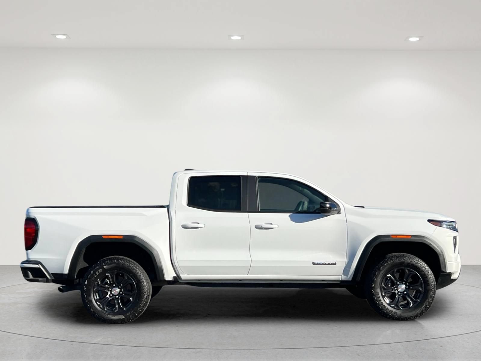 Used 2024 GMC Canyon Elevation w/ Trailering Package RWD image 6